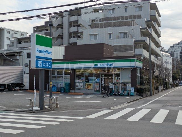 コンビニ　ファミリーマート小豆沢二丁目店（コンビニ）まで594m