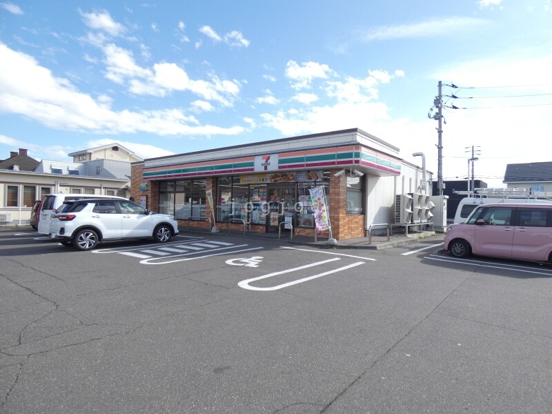 コンビニ　コンビニ（コンビニ）まで2531m