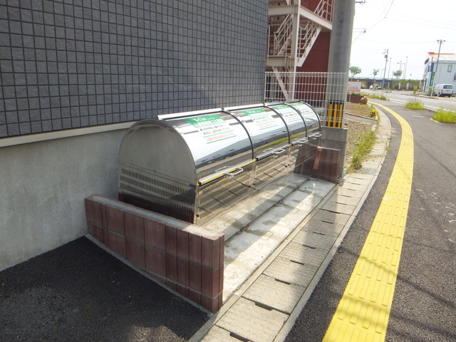 その他共有部分　ゴミステーションは敷地内です♪