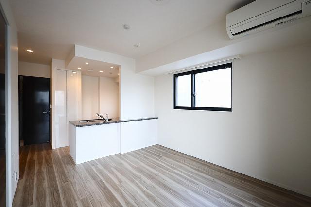 居室・リビング　写真は同タイプ住居です。