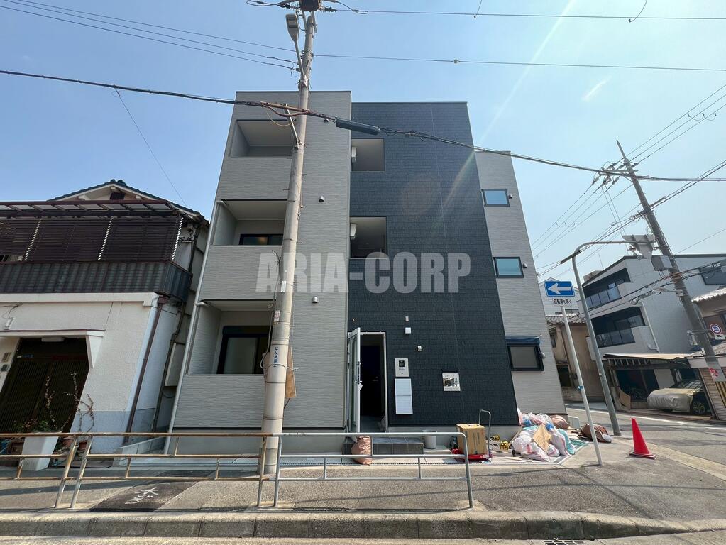 建物外観　2025年完成、大手ハウスメーカー施工のデザイナーズアパート