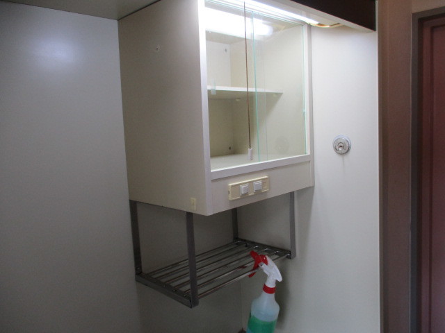 収納　キッチン上の収納です