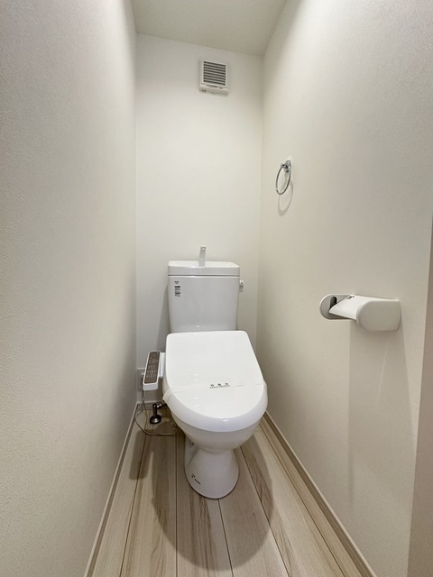 トイレ　別部屋参考写真です