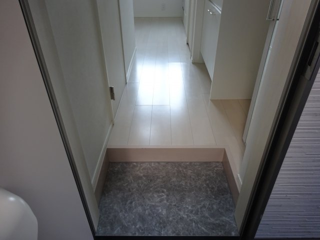 玄関　同建物の類似タイプ