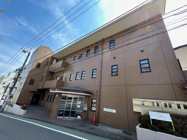 病院　百合ヶ丘駅前クリニック（病院）まで623m