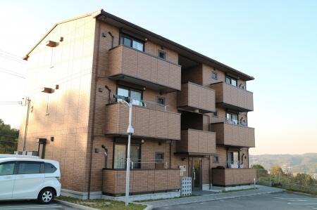 サニーハイツ青山A棟の外観写真
