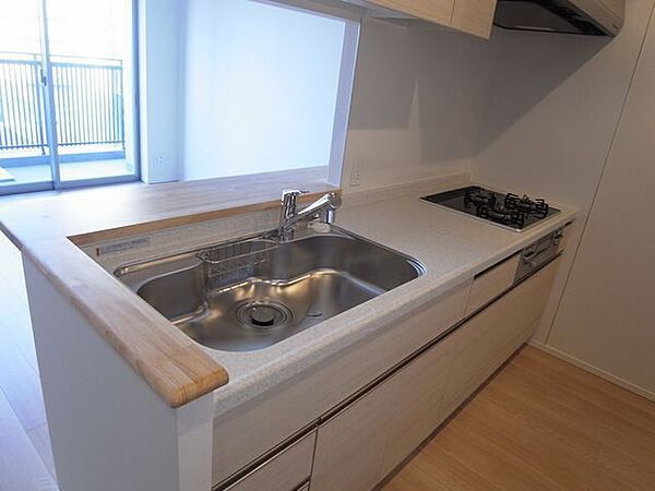 キッチン　写真は同タイプ住居です。