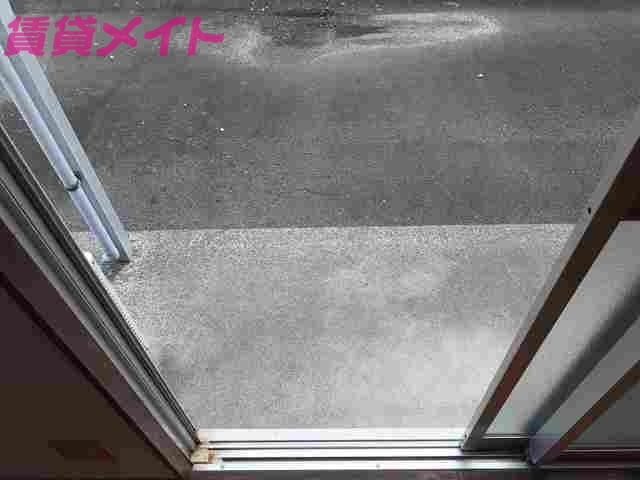 バルコニー　別部屋反転画像参考