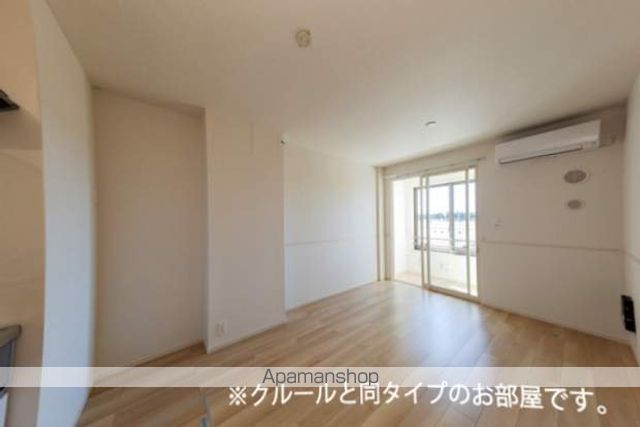 レトワール あかいわの居間写真