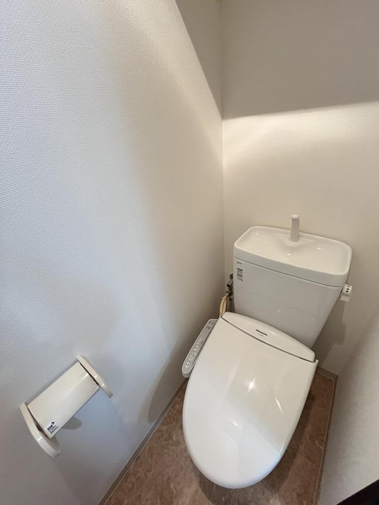 トイレ　※同建物別部屋のものを使用
