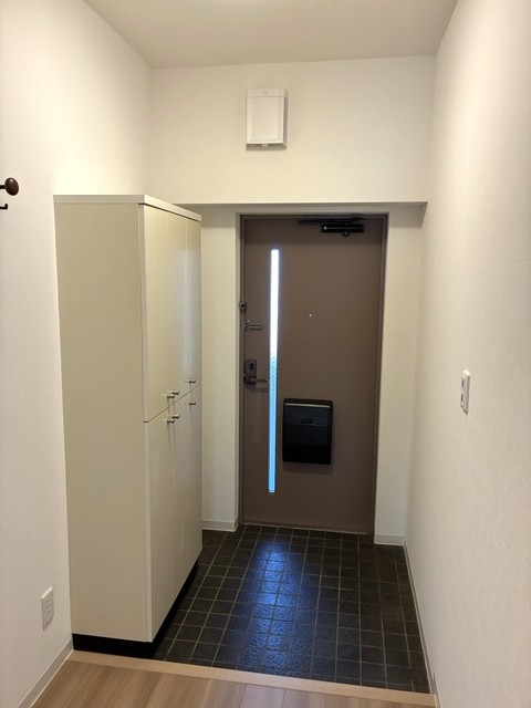 UR幕張ベイタウンミラリオの玄関写真