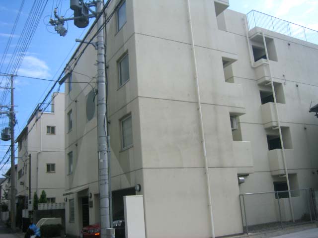 神戸市灘区神ノ木通のマンションの建物外観