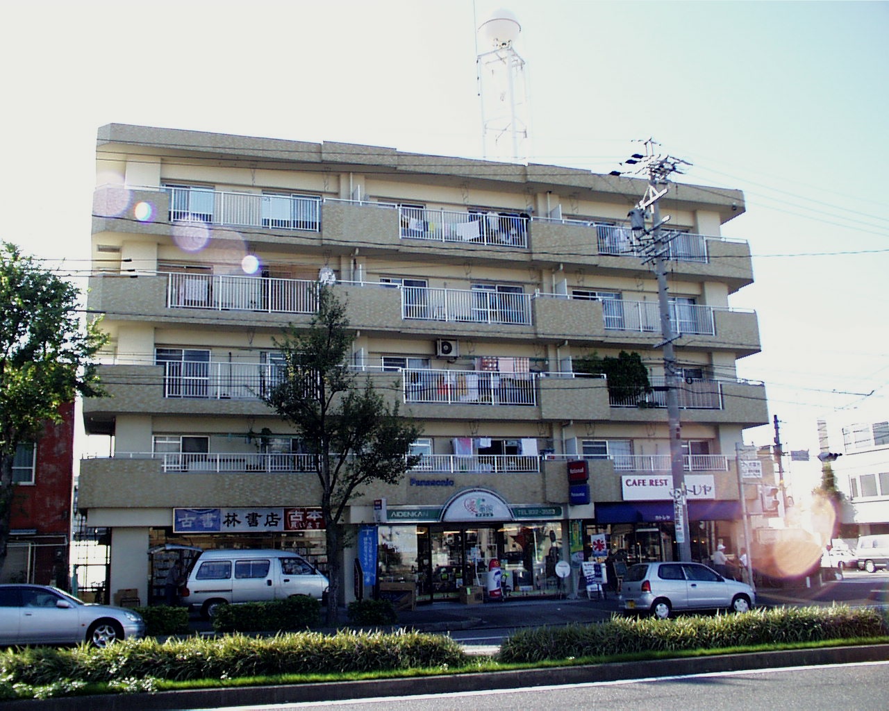 名古屋市東区筒井のマンションの建物外観