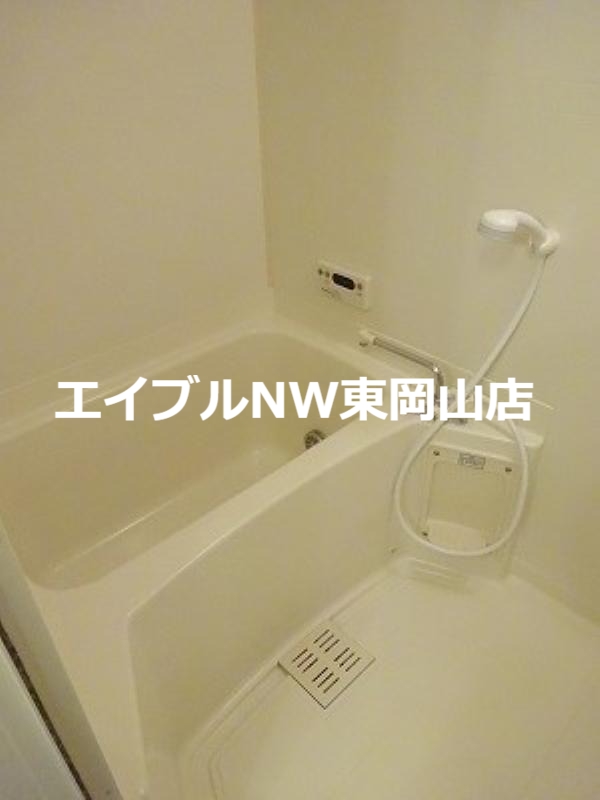 【ラフィーネＡＹＡ　Ａ棟のバス・シャワールーム】