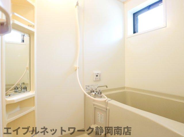 バス・シャワールーム　お風呂です