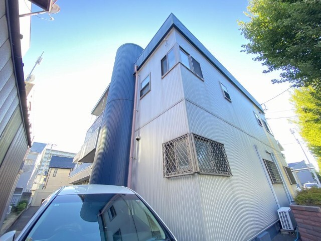 松戸市新松戸のマンションの建物外観