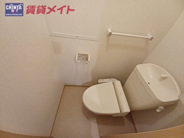 【伊勢市小俣町元町のアパートのトイレ】