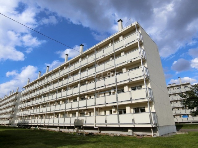 札幌市北区新川六条のマンションの建物外観