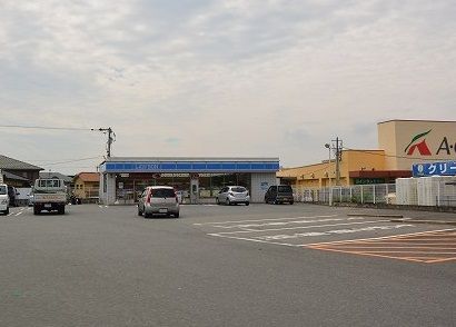 【朝倉郡筑前町下高場のアパートのコンビニ】