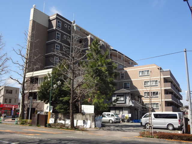 【八王子市千人町のマンションの建物外観】