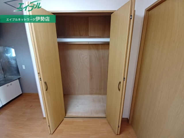 収納　同型参考写真