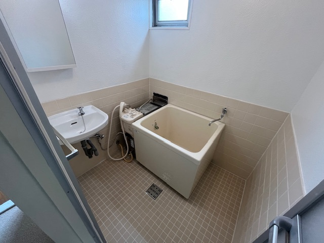 バス・シャワールーム　バストイレ別室