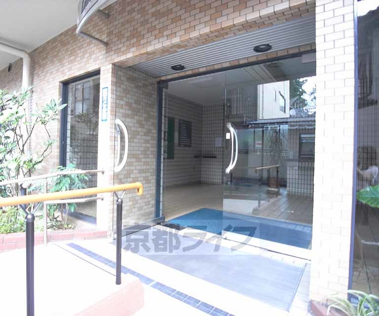 エントランス　エントランスあります。