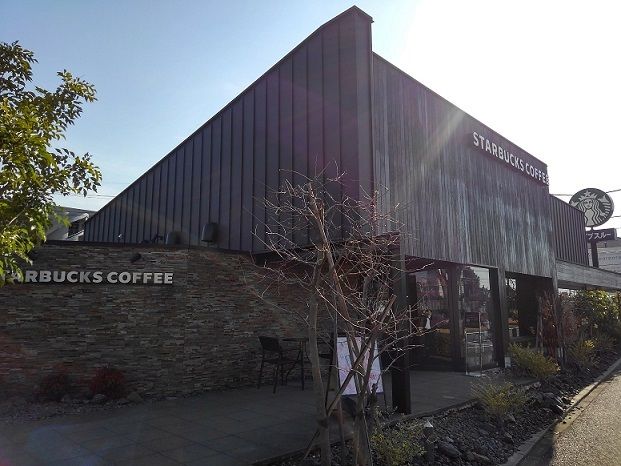 飲食店　スターバックスコーヒー（飲食店）まで800m