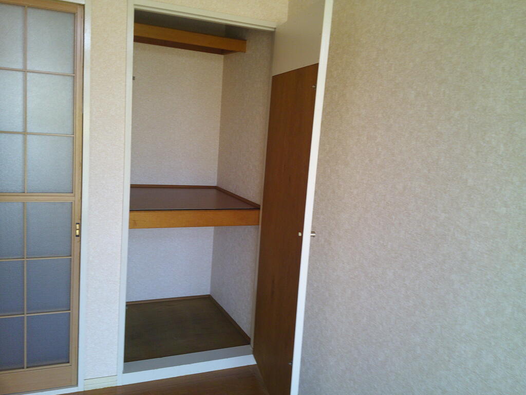 収納　洋室収納