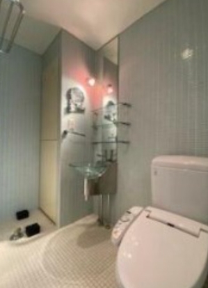 洗面設備　朝の身支度に便利な独立洗面台！