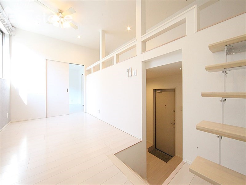 居室・リビング　内装