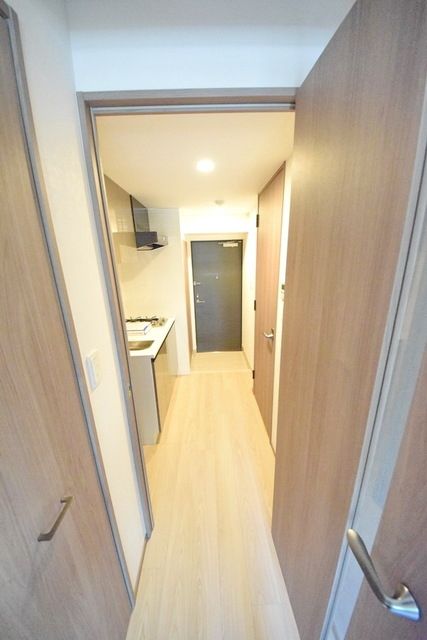 その他部屋・スペース　玄関からの通路♪