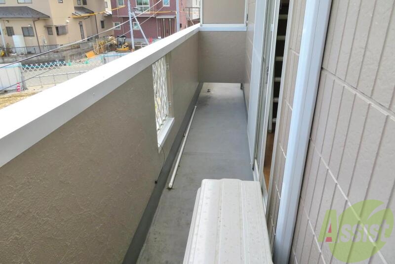 バルコニー　陽当たりのいいバルコニーでお洗濯もはかどりそうです