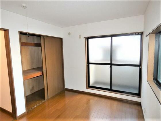 収納　２階　洋室　収納