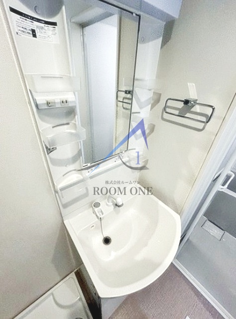 洗面設備　洗面台です。