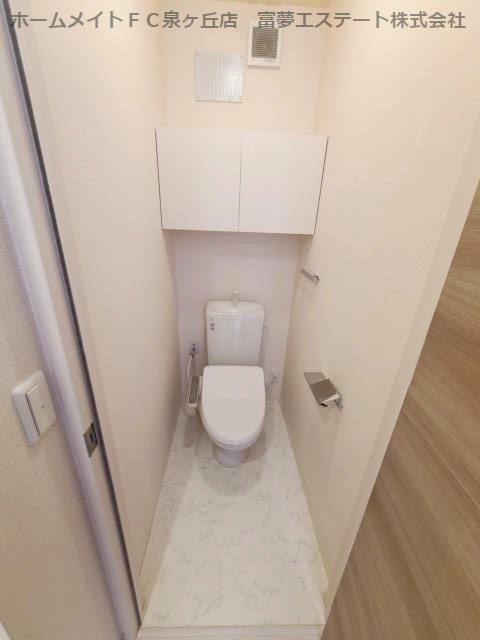 トイレ　※イメージ　同物件・別号室の写真です