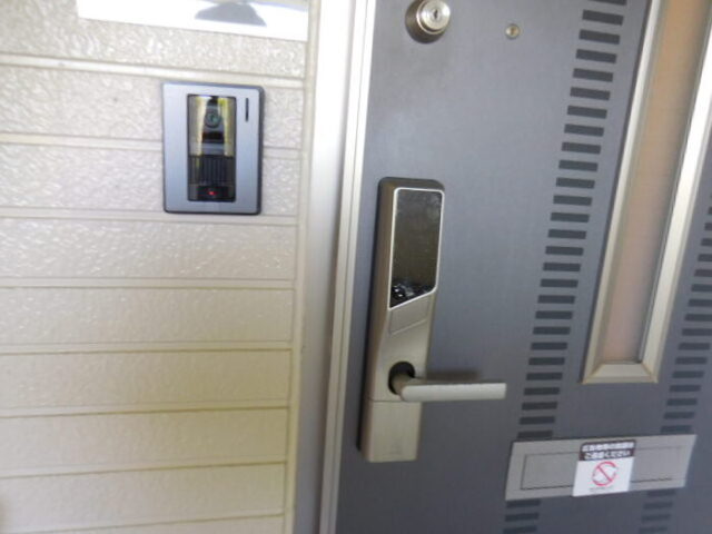 セキュリティ　玄関　外部　ＴＶインターホン、ＩＣロックキー