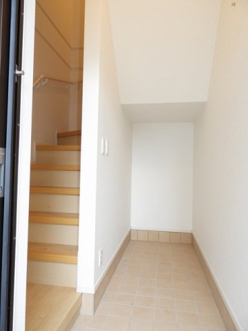 玄関　シンプルで使いやすい玄関です