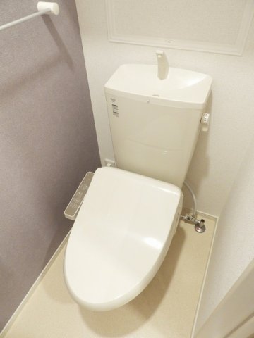 トイレ　コンパクトで使いやすいトイレです