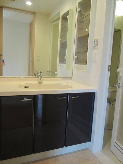 洗面設備　追焚機能付きです