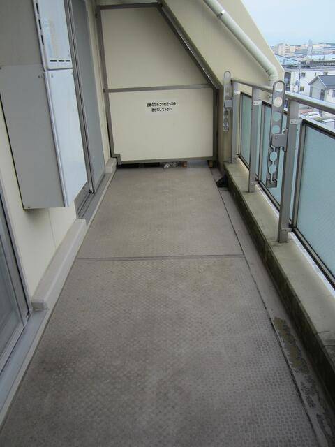 玄関　エアコン完備