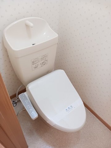 トイレ　トイレもきれいです