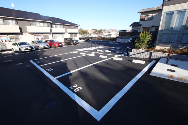 駐車場　駐車場要空き確認