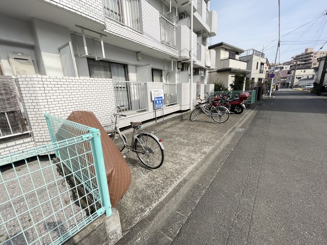 駐車場　駐輪場