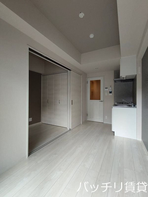 居室・リビング　別号室タイプの為、現状を優先致します。