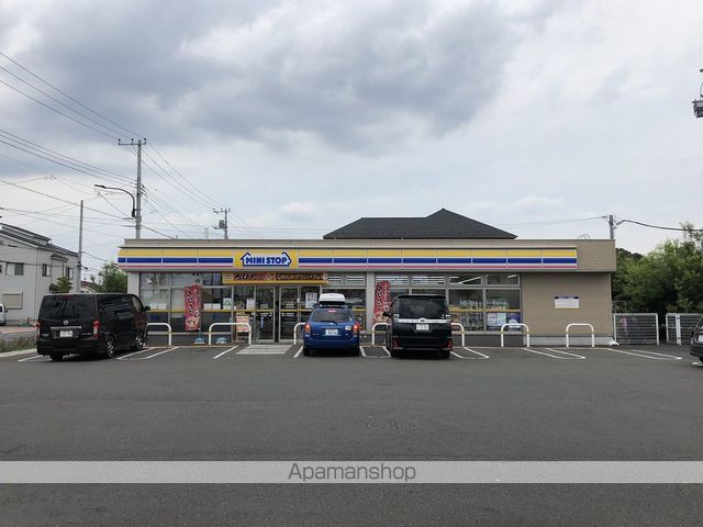 コンビニ　ミニストップ（コンビニ）まで405m