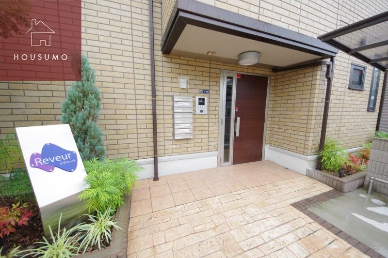 エントランス　清潔なエントランスです