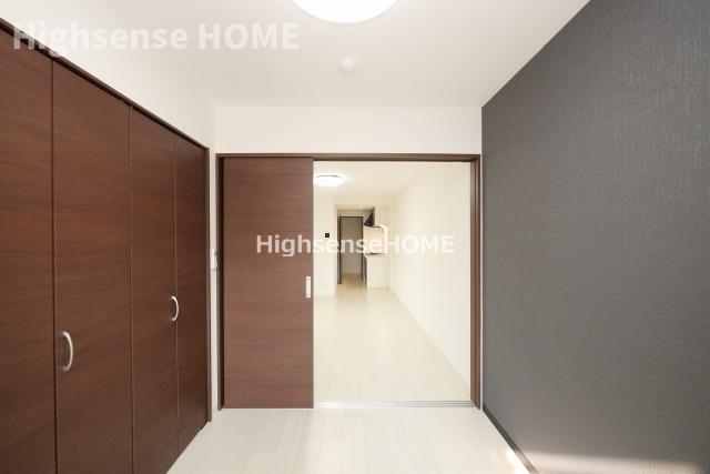 居室・リビング　明るい洋室です