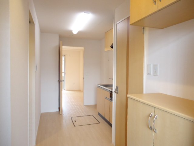 玄関　玄関 キッチン