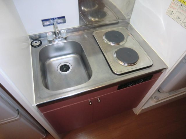 キッチン　コンパクトなキッチンで掃除もラクラク